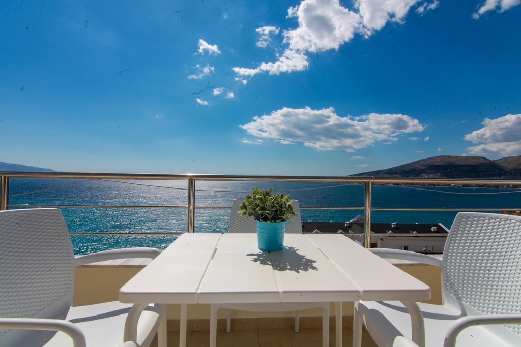 Blue Sea Apartments Sarandë Eksteriør billede