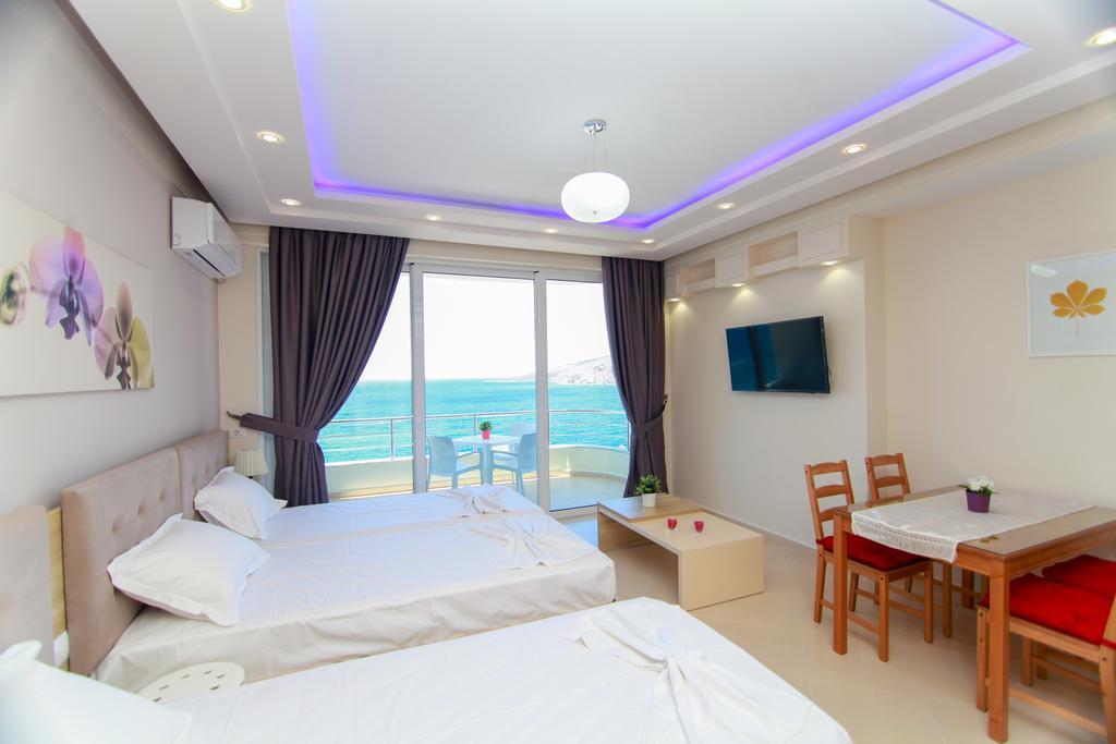 Blue Sea Apartments Sarandë Eksteriør billede